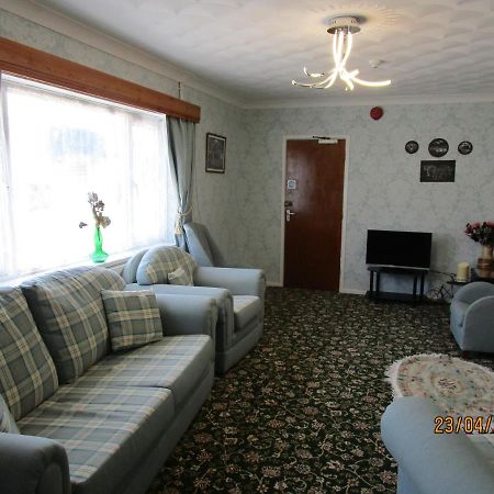 Tremains Guest House Bridgend  Kültér fotó