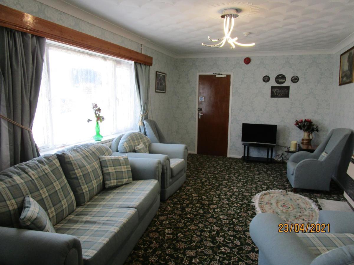 Tremains Guest House Bridgend  Kültér fotó